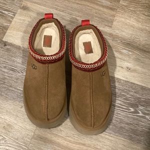 Women’s uggs tazz